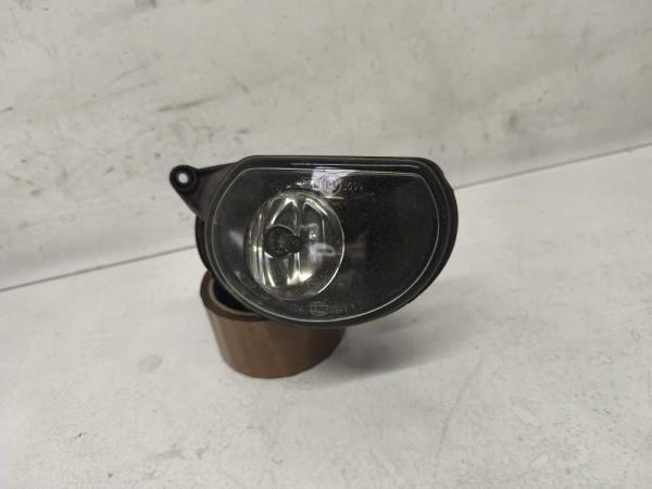 FEU ANTIBROUILLARD DROIT AUDI A3 8P 2003-2008 / Q7 2006-07/2009 - Vue 1